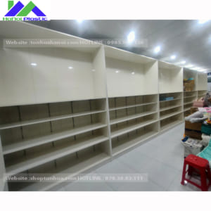 mẫu kệ trưng bày siêu thị