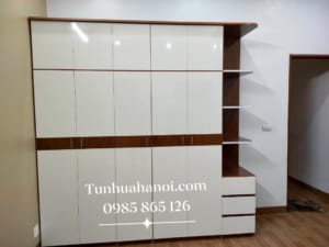 tu-nhua-ecoplast-5-canh-ke-trang-tri