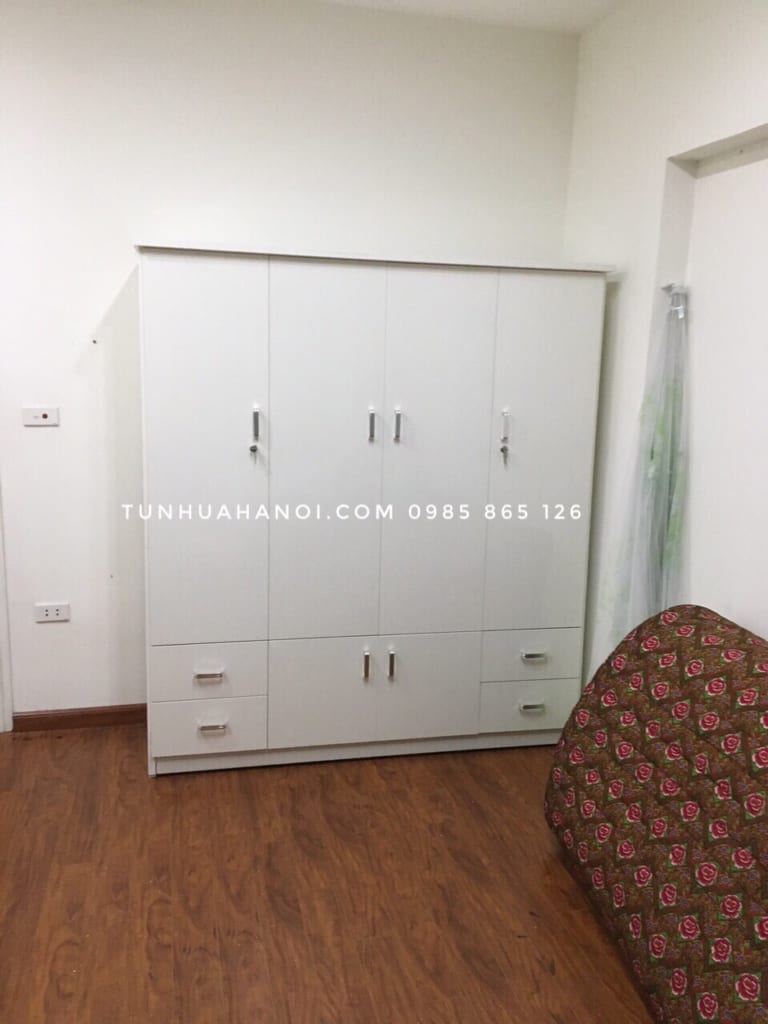 tu-nhua-nguoi-loan-4-buong-c165n-trang